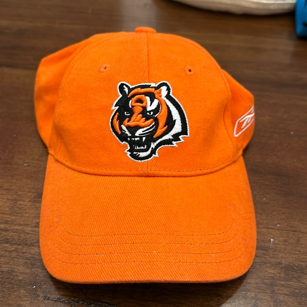 Reebok Cincinnati Bengals youth baseball hat ages 4-7